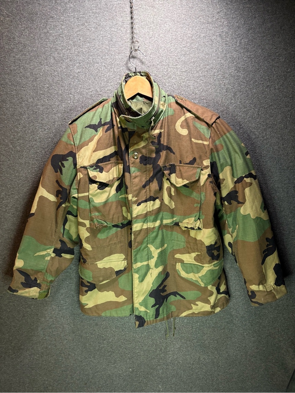 Vintage 90s US Military M-65 Woodland Camo Field Jacket / Medium Short